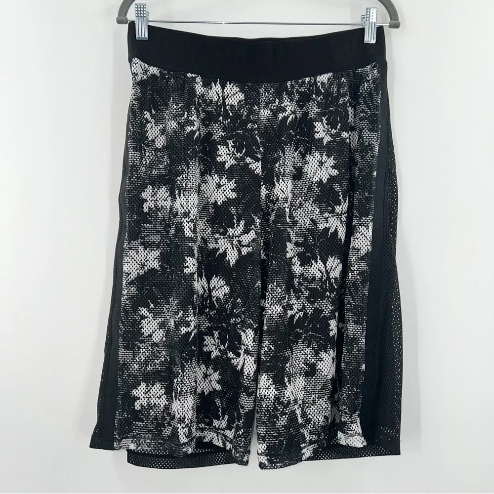 Ivy Park NWT Floral Mesh Basketball Shorts size Medium